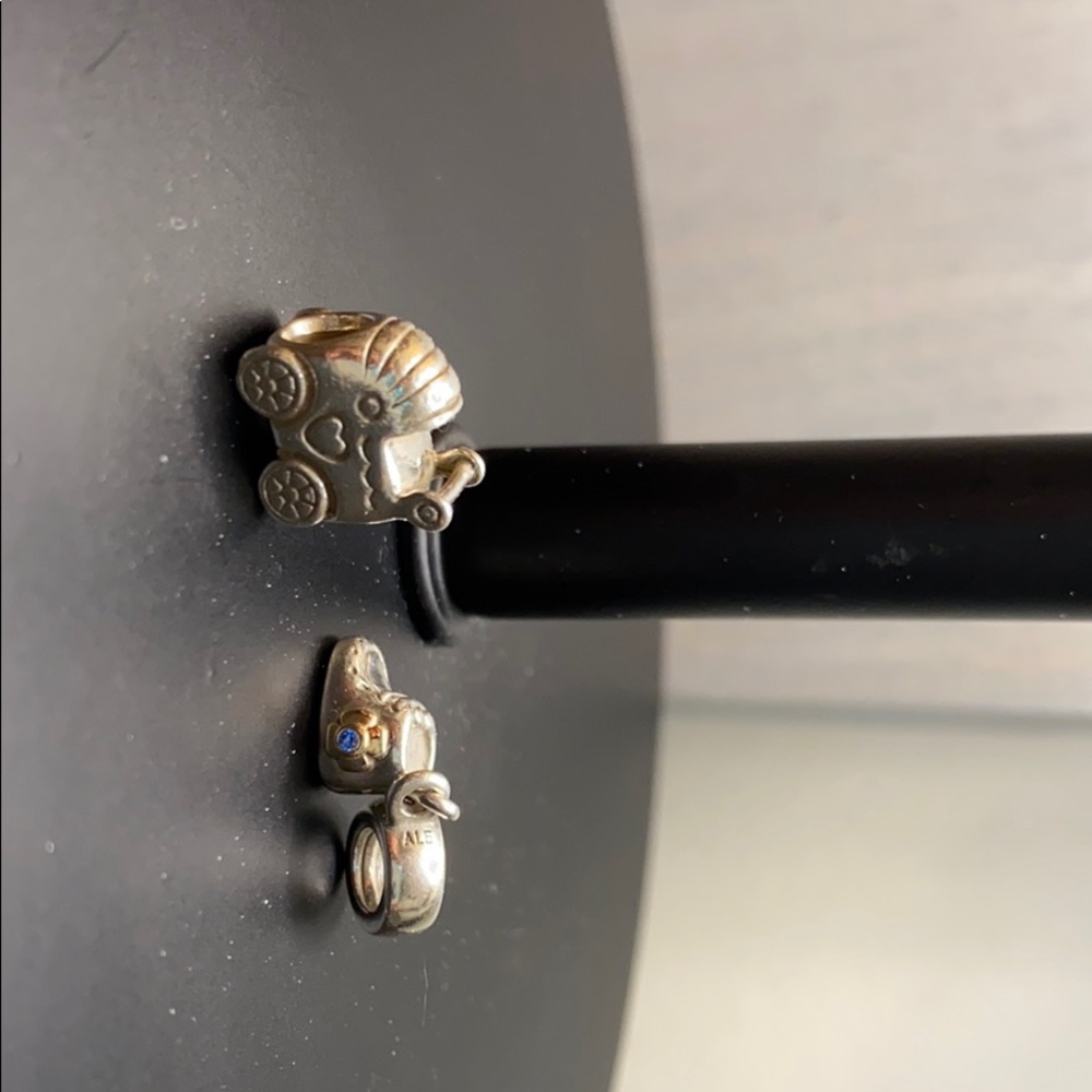 Pandora baby carriage & shoe charms - Picture 6 of 8